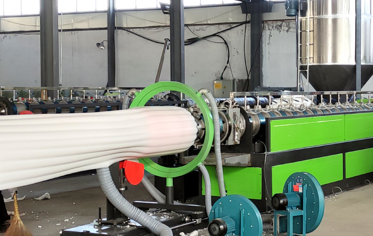 PE foam extruder machine   PE foam extruder machine