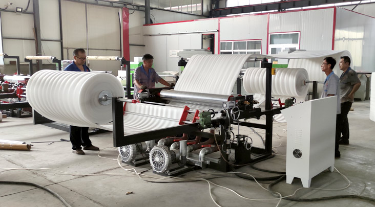 Vertical pe foam bonding machine Vertical pe foam bonding machine