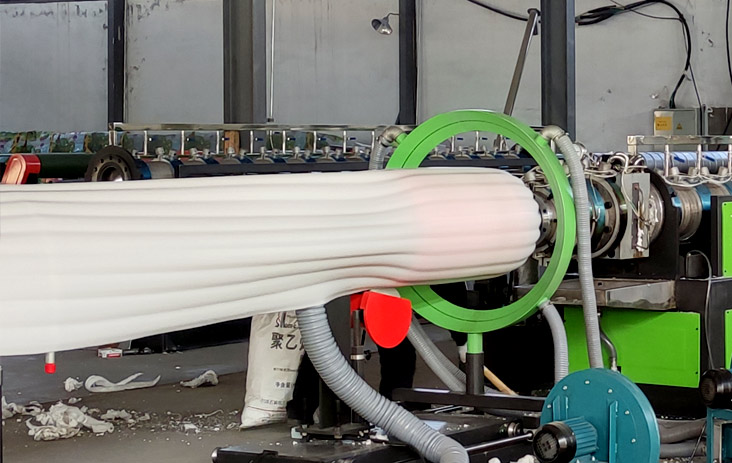 Model 220 EPE foam extrusion machine Model 220 EPE foam extrusion machine